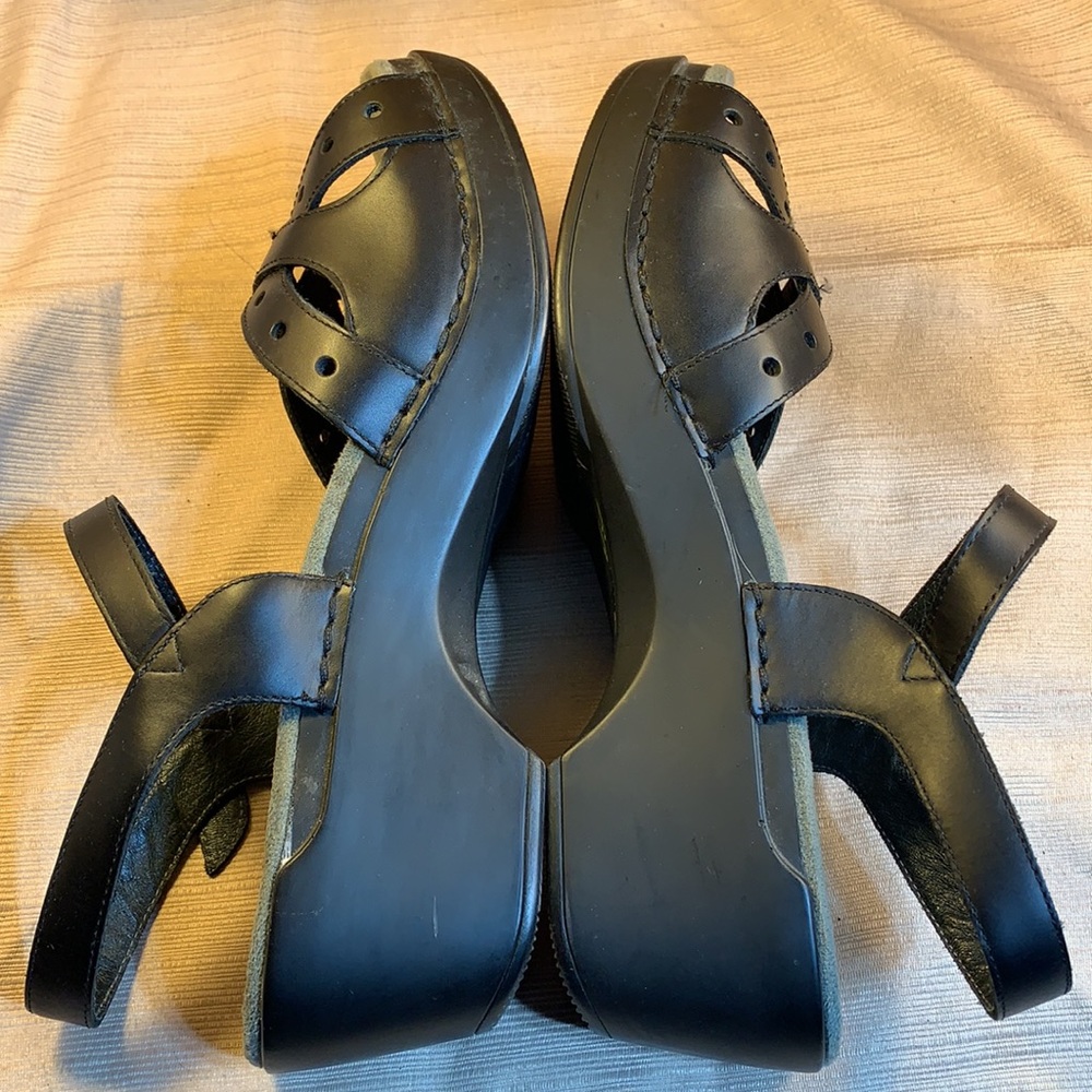 NWOT Leather sandals, adjustable never worn, comfy 3 - Picture 6 of 16